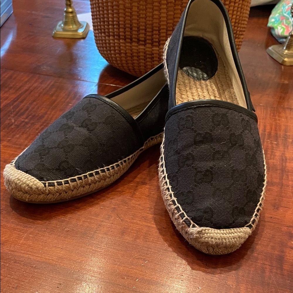 Gucci black canvas espadrilles. Size 8 1/2